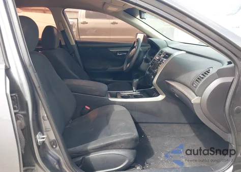 2015 Nissan Altima 2.5 S z USA, uszkodzony, nr VIN 1N4AL3AP0FN315388